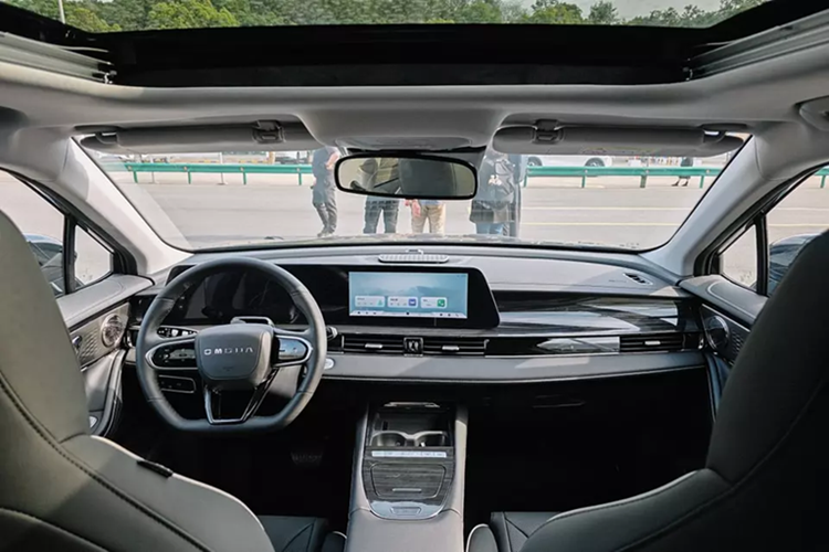 Cận cảnh Omoda C5 HEV chạy 1.000km/bình xăng sắp về Việt Nam? - Hình 6 Can canh Omoda C5 HEV chay 1.000km/binh xang sap ve Viet Nam?-Hinh-6