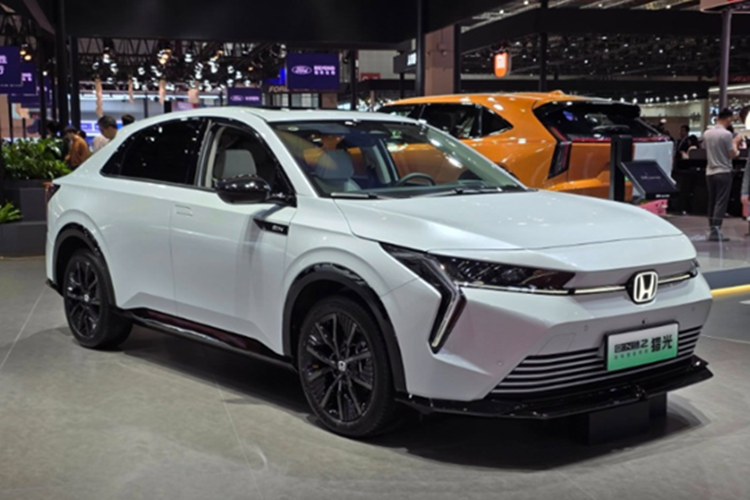 Honda e:N2 tu 570 trieu, chay 500 km/sac cho ve Viet Nam?