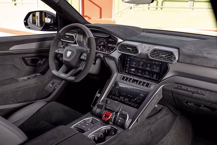 Lamborghini Urus hon 16 ty 