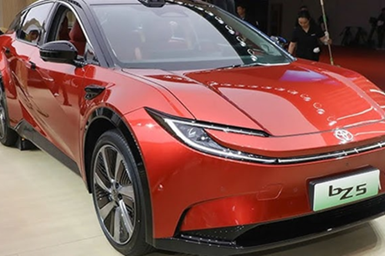 Can canh Toyota bZ5 tu 455 trieu dong, tam hoat dong 630 km-Hinh-9