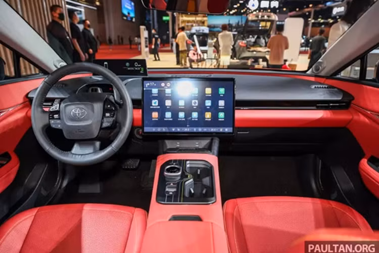 Can canh Toyota bZ5 tu 455 trieu dong, tam hoat dong 630 km-Hinh-6