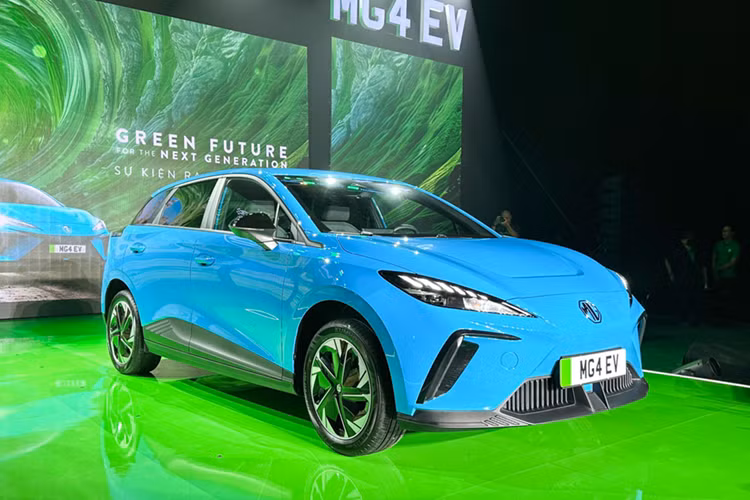 MG4 EV 2025 moi ra mat - thiet ke toi gian, hien dai hon-Hinh-4