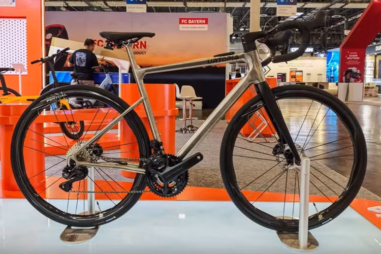 Titanium Zero - xe dap hon 1,3 ty dong dat ngang Mercedes C-Class