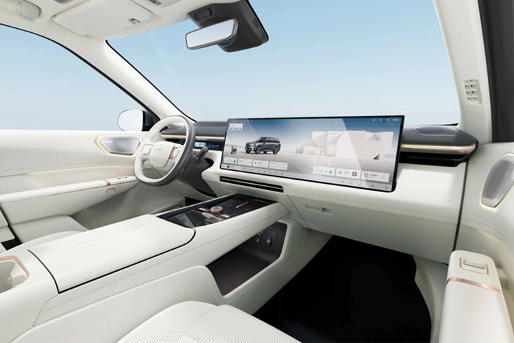 Lynk & Co 900 chay 280km 