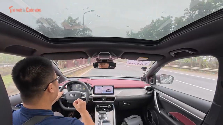 Geely Coolray - Ke thay doi cuoc choi phan khuc gam cao co nho?-Hinh-10