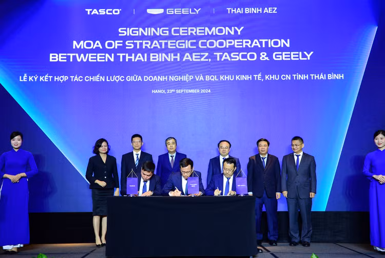 Geely Coolray - Ke thay doi cuoc choi phan khuc gam cao co nho?-Hinh-12