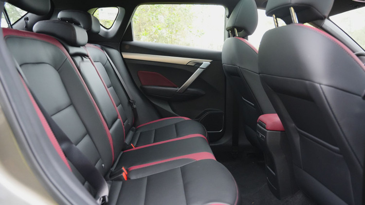 Geely Coolray - Ke thay doi cuoc choi phan khuc gam cao co nho?-Hinh-6