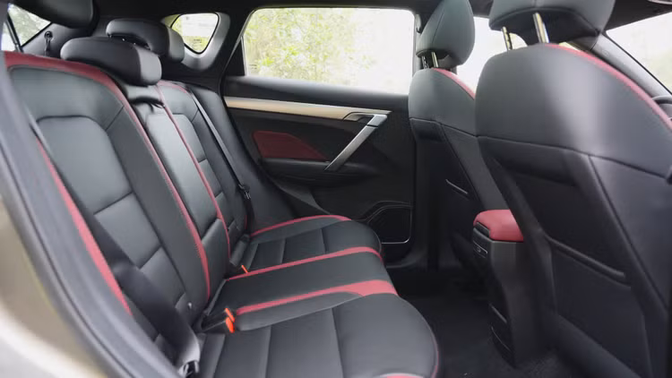 Geely Coolray - Ke thay doi cuoc choi phan khuc gam cao co nho?-Hinh-6