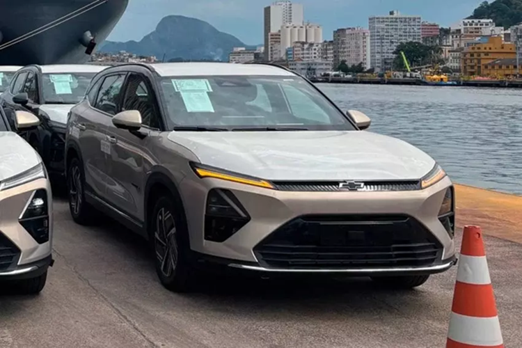 Chevrolet Captiva 2025 ra mat - xe dien My cong nghe 