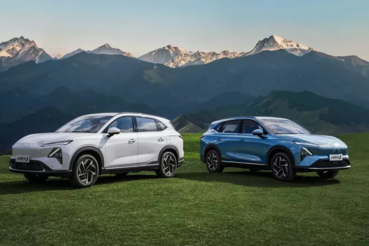 Chevrolet Captiva 2025 ra mat - xe dien My cong nghe 