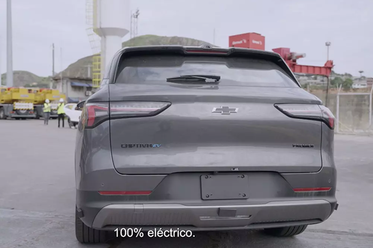 Chevrolet Captiva 2025 ra mat - xe dien My cong nghe 