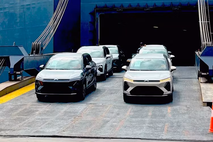 Chevrolet Captiva 2025 ra mat - xe dien My cong nghe 