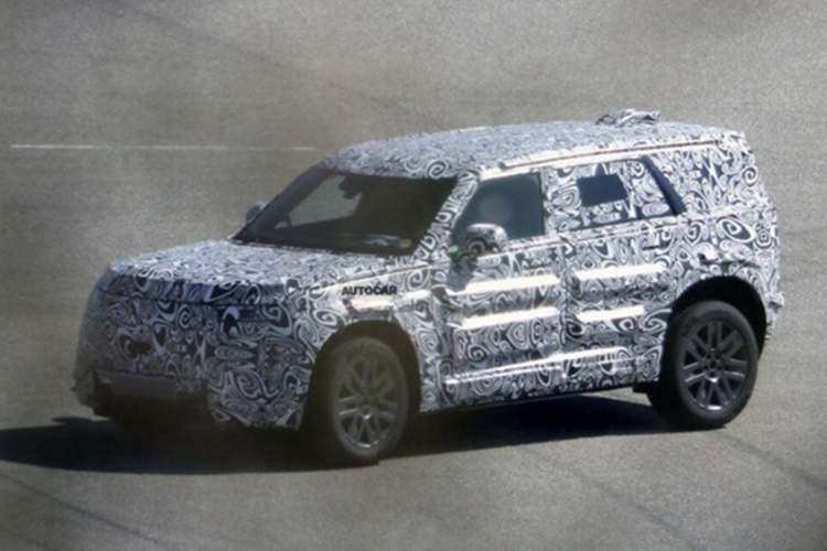 Land Rover ra mat “tieu Defender gia mem”, trinh lang nam 2027-Hinh-3