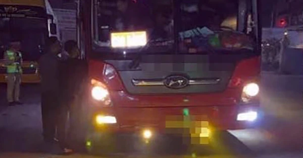 Ô tô 45 chỗ chở 109 hành khách, chủ xe và tài xế bị phạt 225 triệu