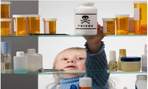 Hai ca viêm phổi nặng do sặc dầu tại Quảng Ninh, bác sĩ cảnh báo 