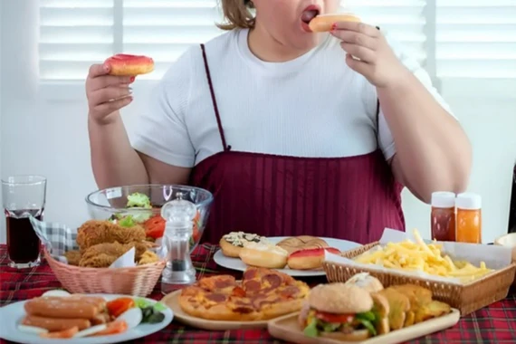 Nguy cơ suy thận ở người trẻ từ thói quen sinh hoạt thiếu lành mạnh