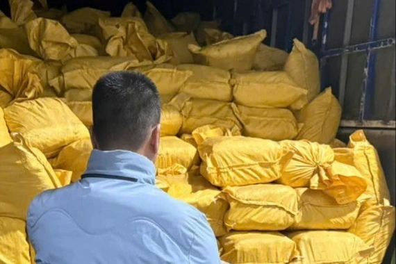 Cao Bằng phát hiện gần 12 tấn chân gà không rõ nguồn gốc trước Tết Nguyên đán