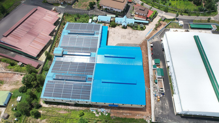 Hệ thống điện mặt trời trên mái Công ty Cổ Phần Intimex Bảo Lộc.