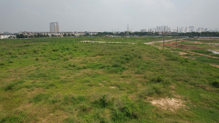 Một phần nguyên nhân khiến dự án chậm tiến độ là do thành phố Hà Nội giao đất chậm.