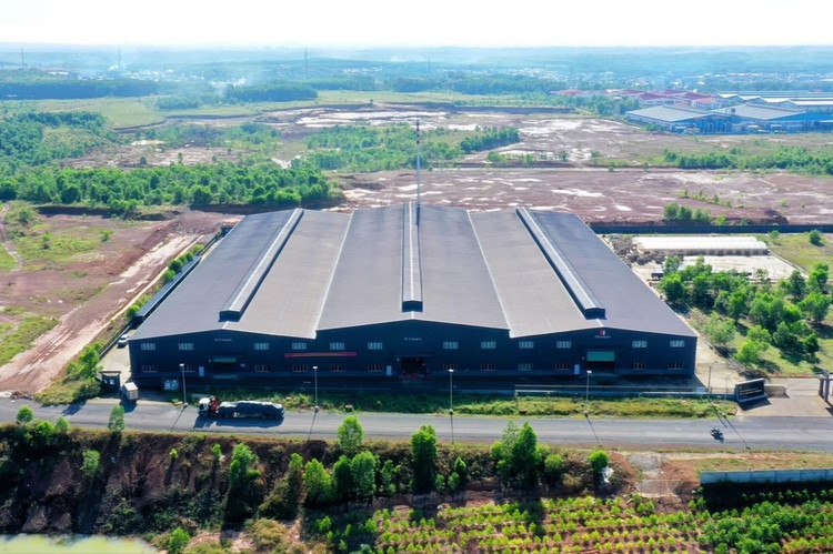 Công ty TNHH Thủy tinh Hongfei tại Khu công nghiệp Sông Mây.