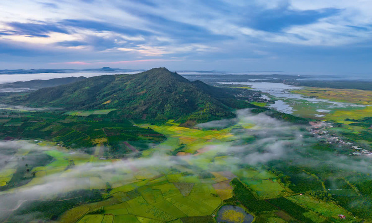 Chư Đăng Ya đẹp mơ màng, quyến rũ - Ảnh: Đô Đô.