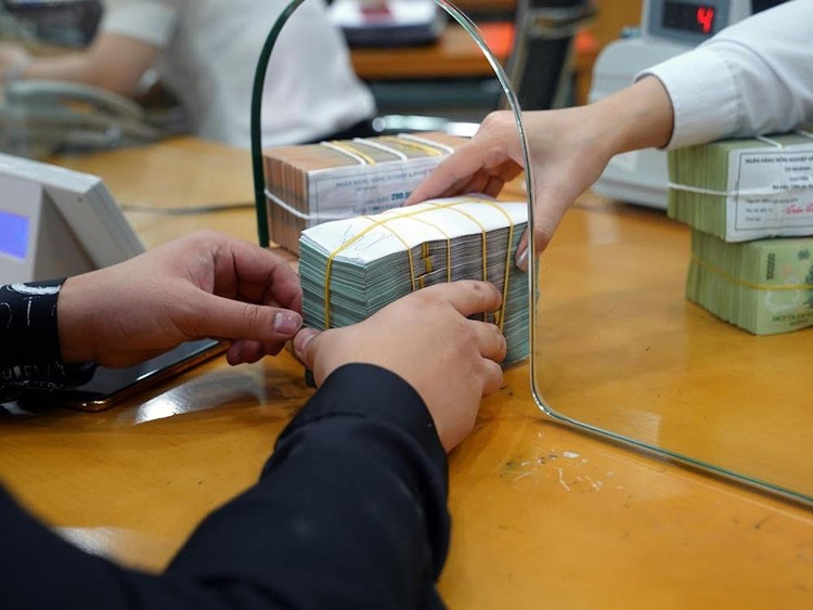 Doanh nghiệp và người vay tiếp tục gồng mình trong thời gian tới