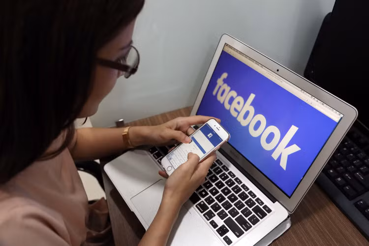 Bị lừa 400 triệu đồng vì tài khoản Facebook của con bị hack.