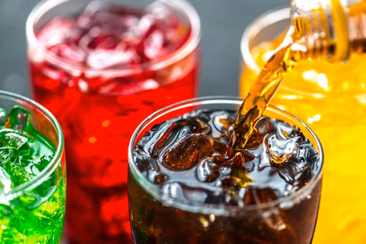 Bộ Tài chính cho biết, việc bổ sung đồ uống có đường vào diện chịu thuế tiêu thụ đặc biệt với lý do để bảo vệ sức khỏe người dân.