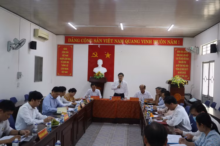 Bí thư Tỉnh ủy Lê Đức Thọ phát biểu tại buổi làm việc