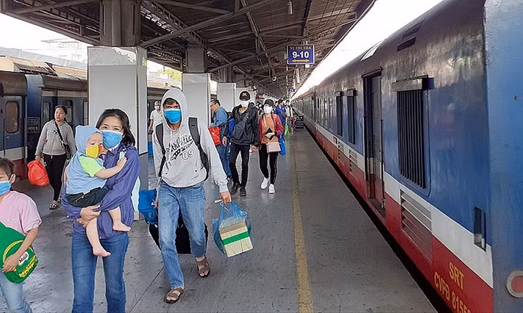 Ngành đường sắt đã bán khoảng 100.000 vé tàu Tết Ất Tỵ 2025.