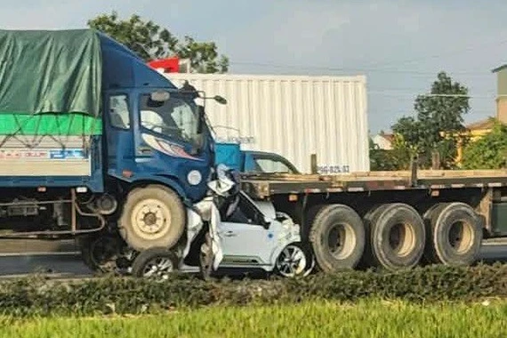 Tai nạn liên hoàn trên QL5 qua Hải Phòng khiến 2 người tử vong