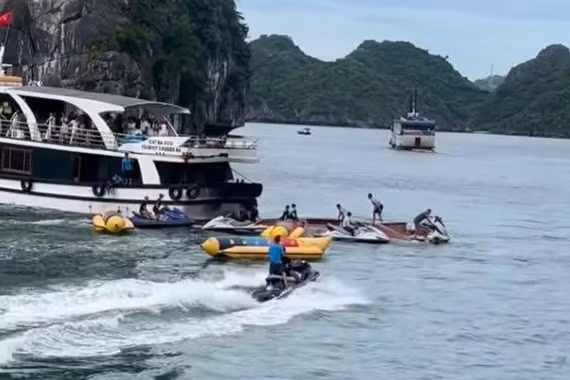 Va chạm tàu du lịch trên Vịnh Lan Hạ khiến một người tử vong