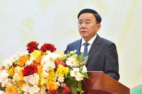 Ban Bí thư nghiêm cấm dùng công quỹ biếu, tặng quà Tết cho lãnh đạo