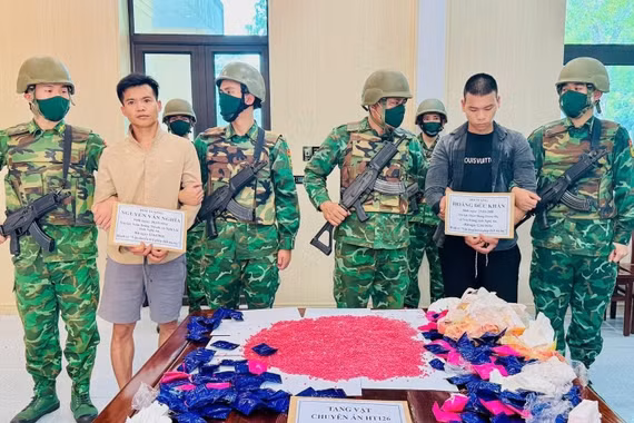 Triệt xoá đường dây vận chuyển ma tuý xuyên biên giới