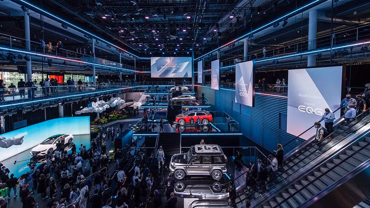 Mercedes-Benz tổng tấn công làng xe điện với loạt xe "bom tấn" ảnh 3