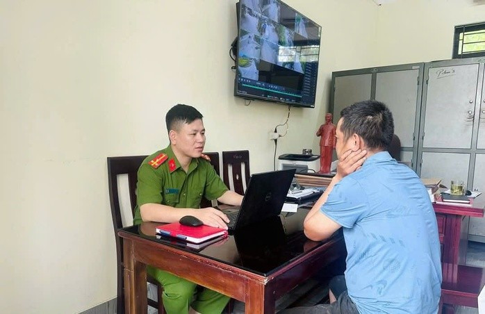 Cơ quan công an làm việc với N.Đ.C.. Ảnh: Công an cung cấp