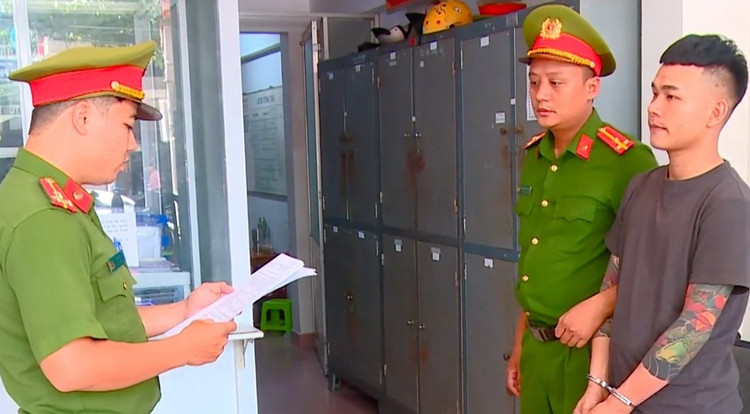 Công an tạm giữ để điều tra về hành vi tấn công, hành hung nhân viên y tế Bệnh viện đa khoa Khánh Hòa