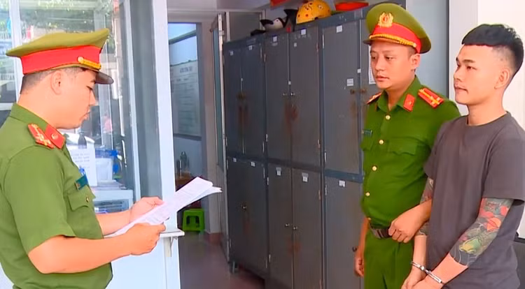 Công an tạm giữ để điều tra về hành vi tấn công, hành hung nhân viên y tế Bệnh viện đa khoa Khánh Hòa