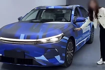 Geely Galaxy Hybrid hé lộ, lăn bánh tới hơn 2.100km/lần sạc