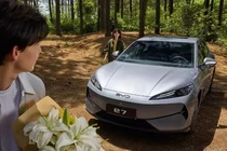 BYD e7 chạy điện siêu rẻ chốt giá chỉ từ 363 triệu đồng