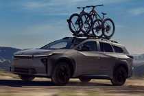 Cận cảnh SUV điện Toyota bZ Woodland 2025 vừa ra mắt