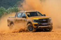 Ford Ranger dẫn đầu bán tải tháng 5, Triton và D-Max bứt tốc