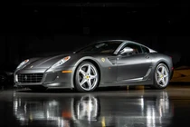Ferrari SA Aperta - siêu xe cực hiếm màu Grigio Silverstone 