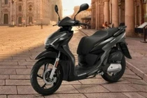 Xe máy QJMotor SQ16 của Trung Quốc nhái Honda SH gây sốt