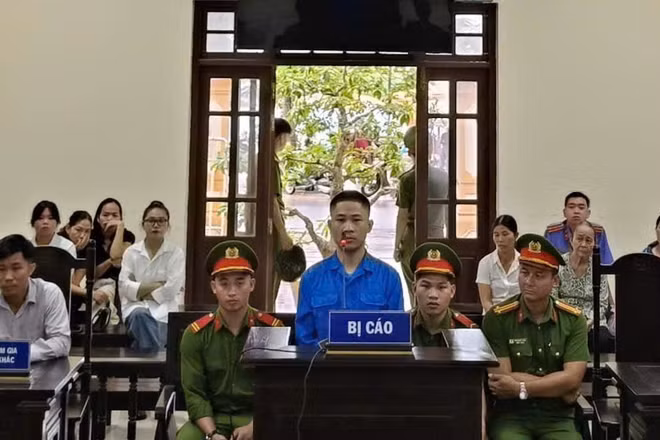 Chiếm đoạt tiền chuyển nhầm, người đàn ông lĩnh 12 tháng tù