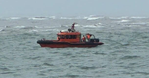 Cứu ngư dân gặp nạn trên biển Quảng Trị