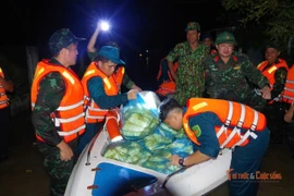 Nước dâng nhanh, Lâm Đồng trắng đêm di dời dân