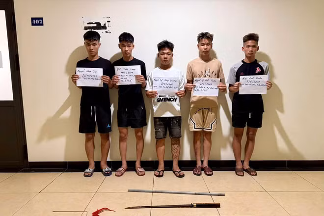 Hà Nội triệt phá nhóm quái xế lạng lách, gây rối trật tự