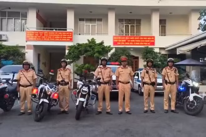 CSGT TP HCM ra quân đảm bảo an toàn giao thông dịp lễ 30/4 và 1/5