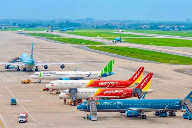 Hãng bay Việt tạm dừng hàng loạt chuyến, người mua cần lưu ý gì?